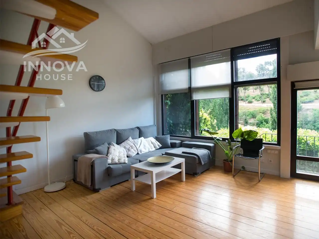 Sala de estar de Piso para compartir en Segovia con Calefacción, Jardín privado y Amueblado