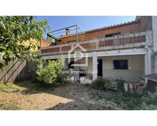 Exterior view of House or chalet for sale in Colomers  with Terrace