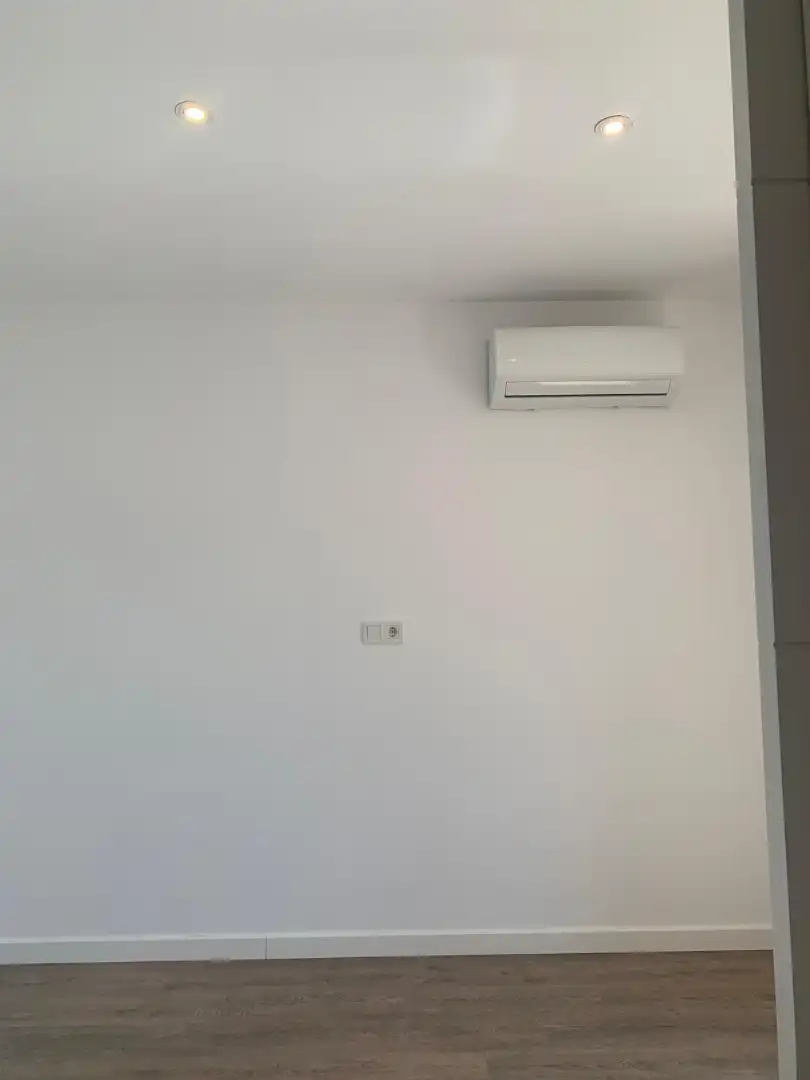 Habitación de Ático de alquiler en Córdoba con Aire acondicionado, Terraza y Trastero