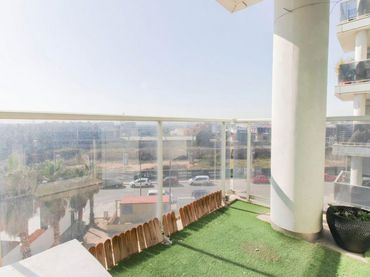 Piso con balcón en venta en Plaza Guillem Agullo