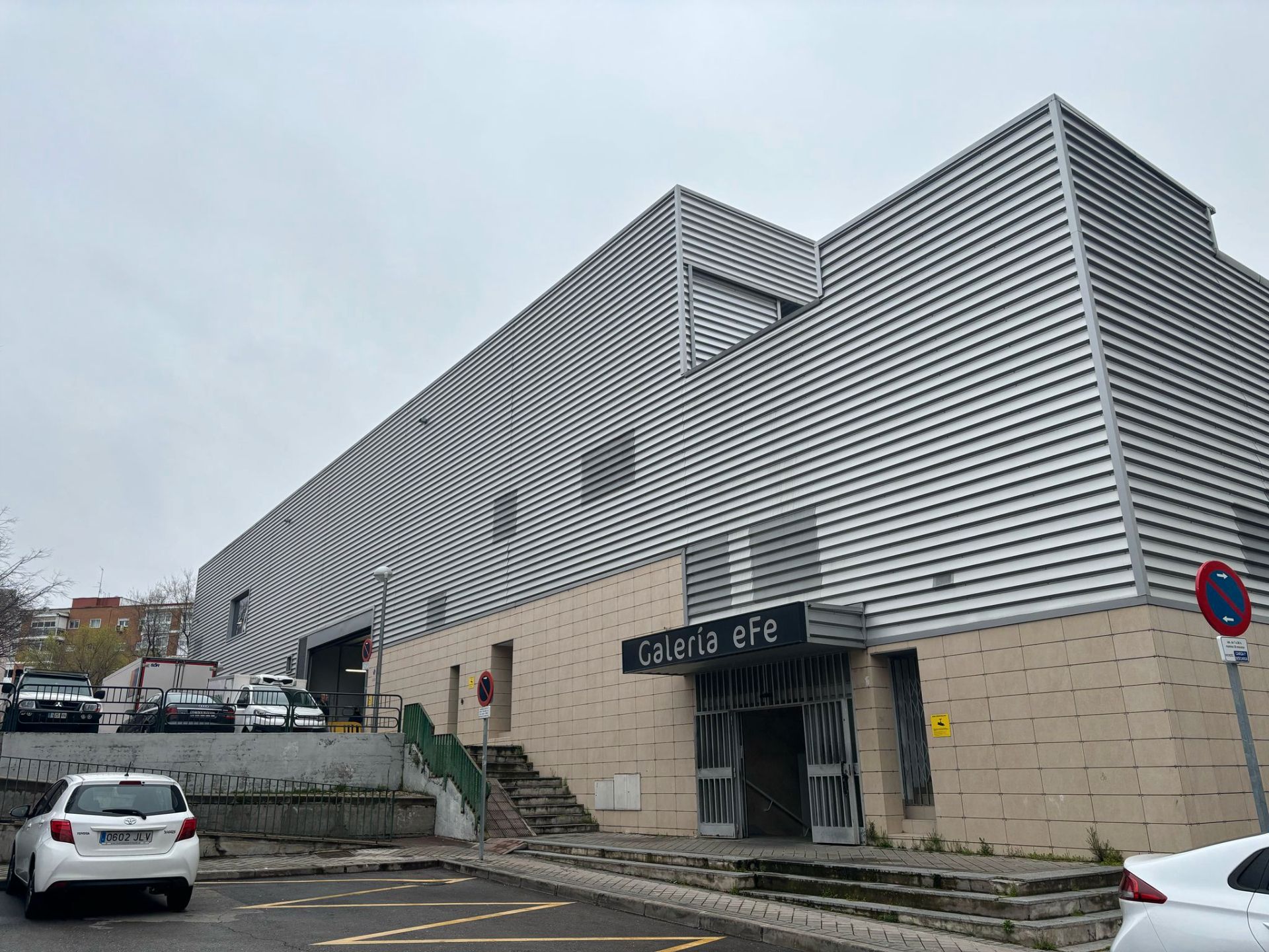 Exterior view of Premises to rent in  Madrid Capital  with Air Conditioner and Alarm