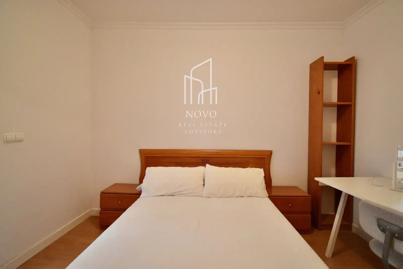 Schlafzimmer von Wohnung zur Miete in Madrid mit Heizung, Terrasse und Möbliert