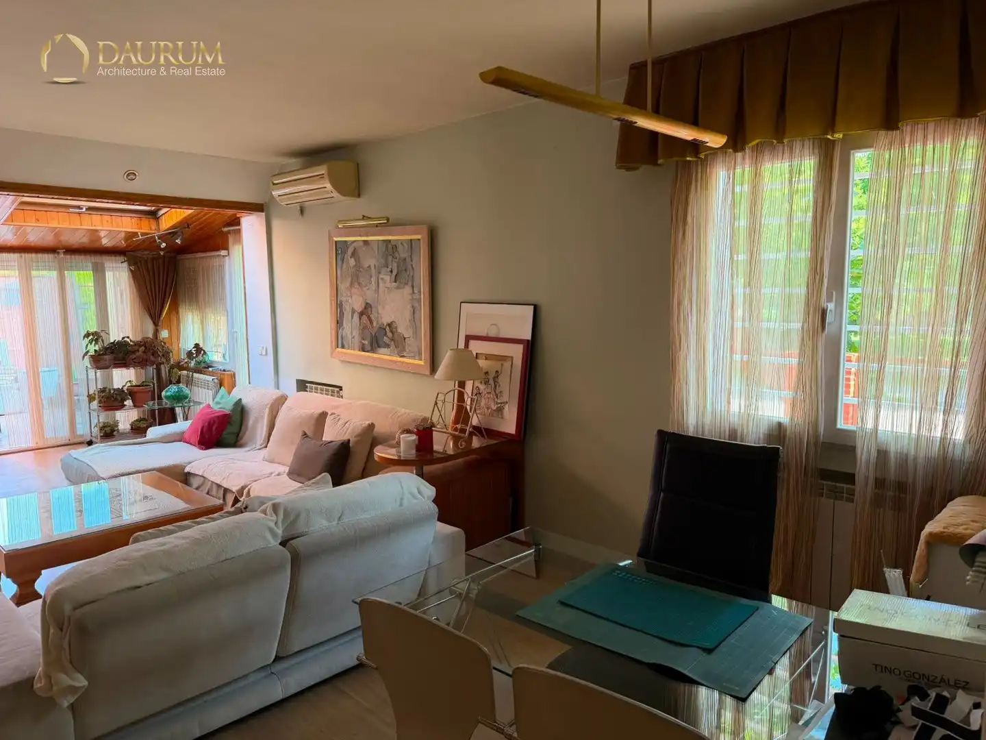Living room of Detached homes for sale in Madrid  with Air Conditioner, Heating and Private garden