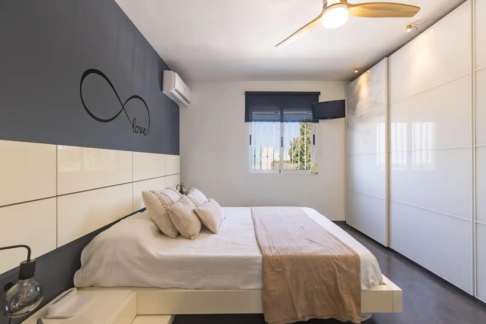 Habitación de Casa adosada en venta en Benimuslem con Aire acondicionado, Calefacción y Parquet