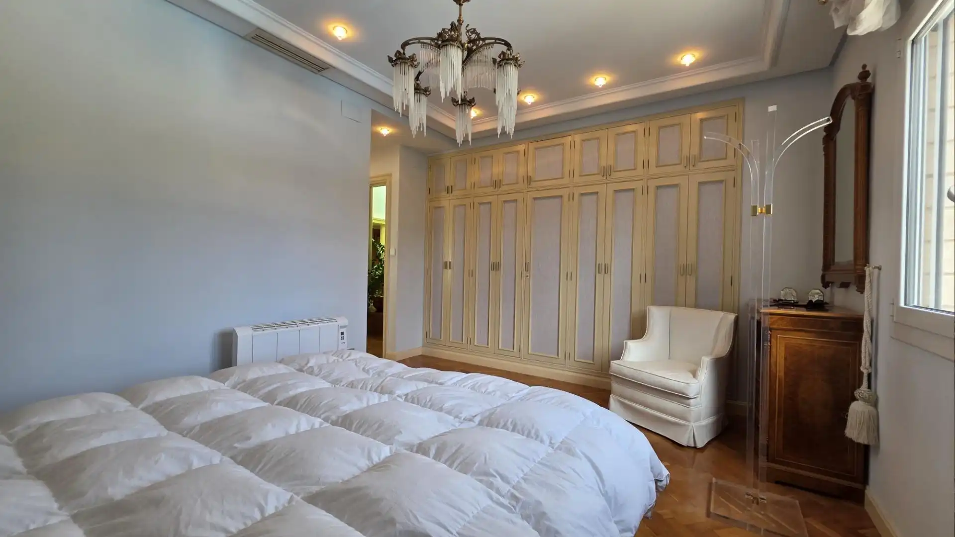 Bedroom of Houses for sale in Elche / Elx  with Air Conditioner, Private garden and Parquet flooring