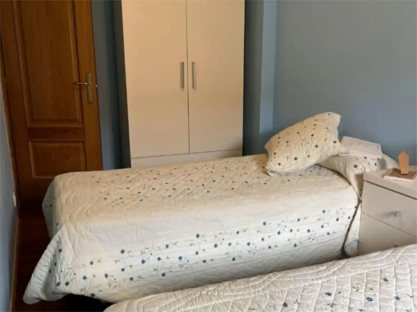 Habitación de Piso en venta en Castro-Urdiales con Parquet y Amueblado