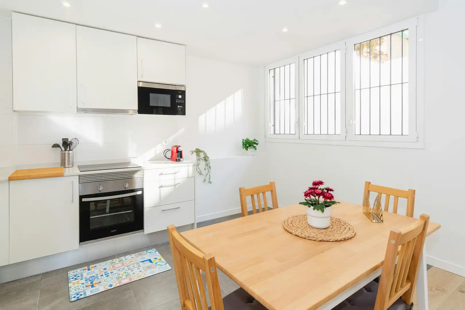 Kitchen of Flat for rent in Barcelona  with Air Conditioner, Heating and Furnished