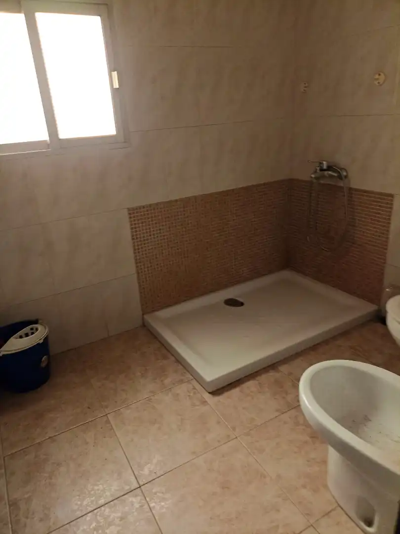 Baño de Casa o chalet en venta en Guadalcázar con Jardín privado, Piscina y Amueblado