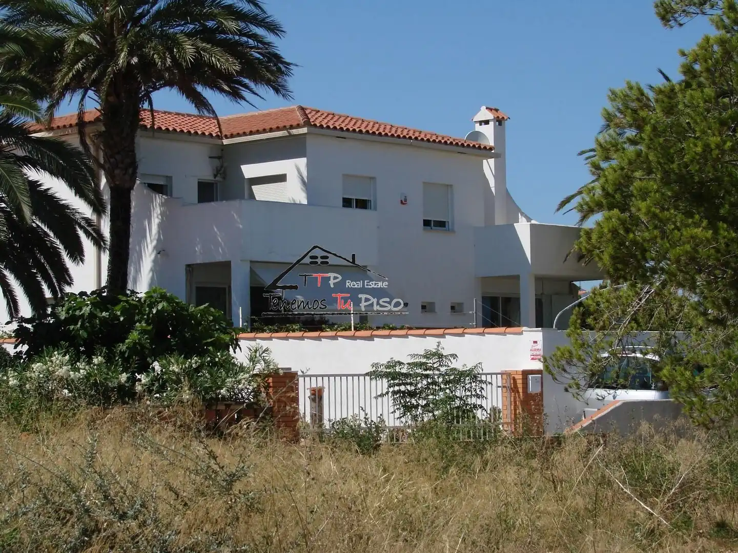 Terraced house with terrace for sale in Calle de Alena 5-7, imagen 3