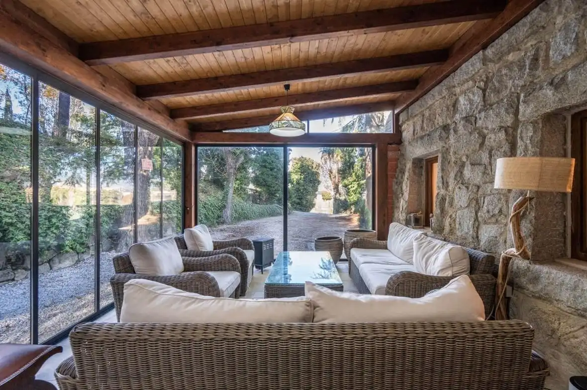 Terrassa de Finca rústica en venda en Guadarrama amb Aire condicionat, Calefacció i Jardí privat