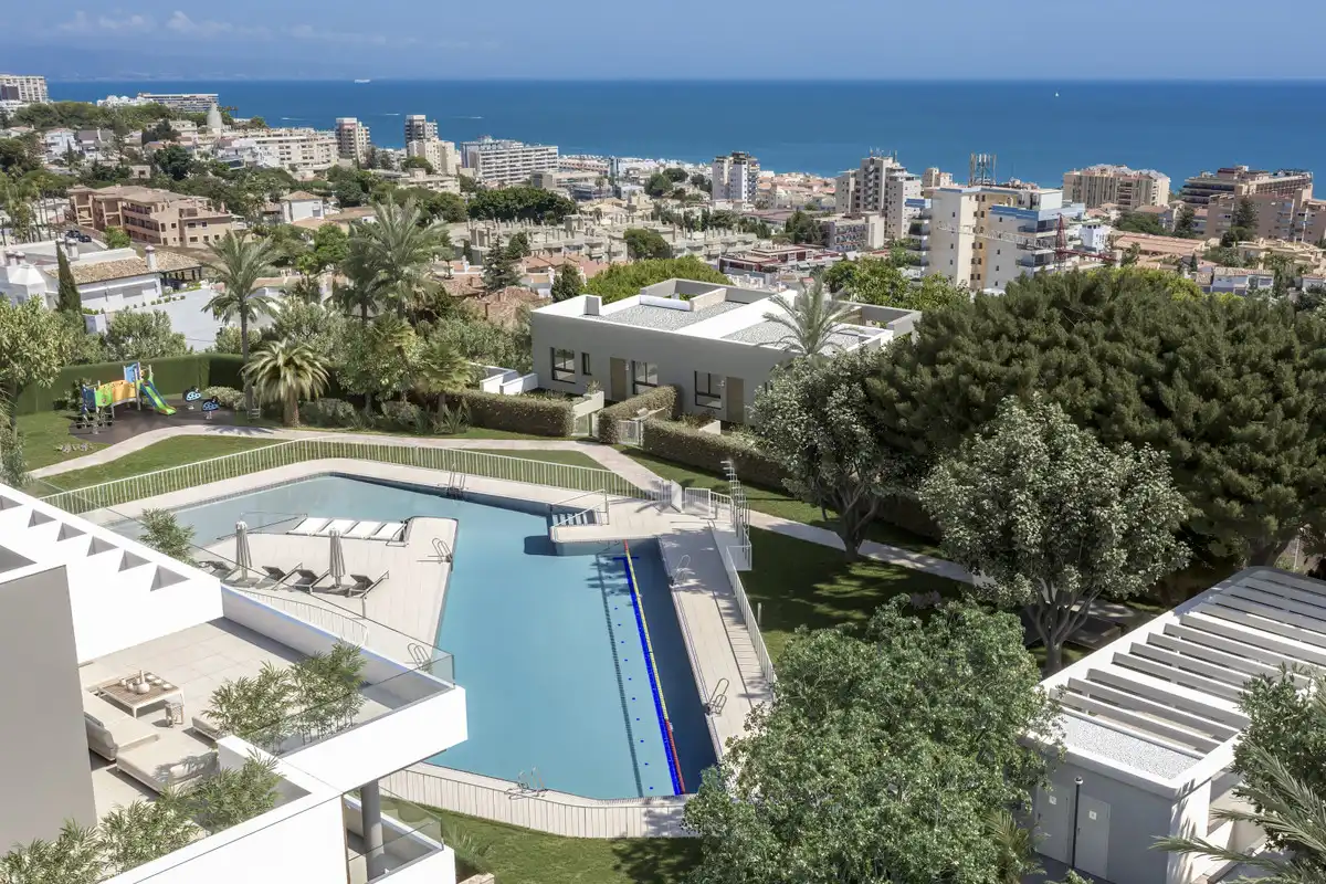 Piscina de Apartamento en venta en Torremolinos con Aire acondicionado, Calefacción y Terraza