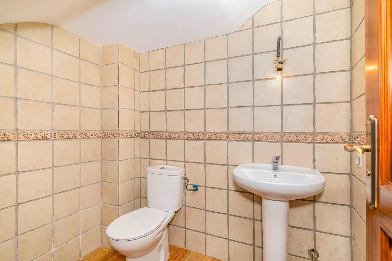 Baño de Edificio en venta en Íllora