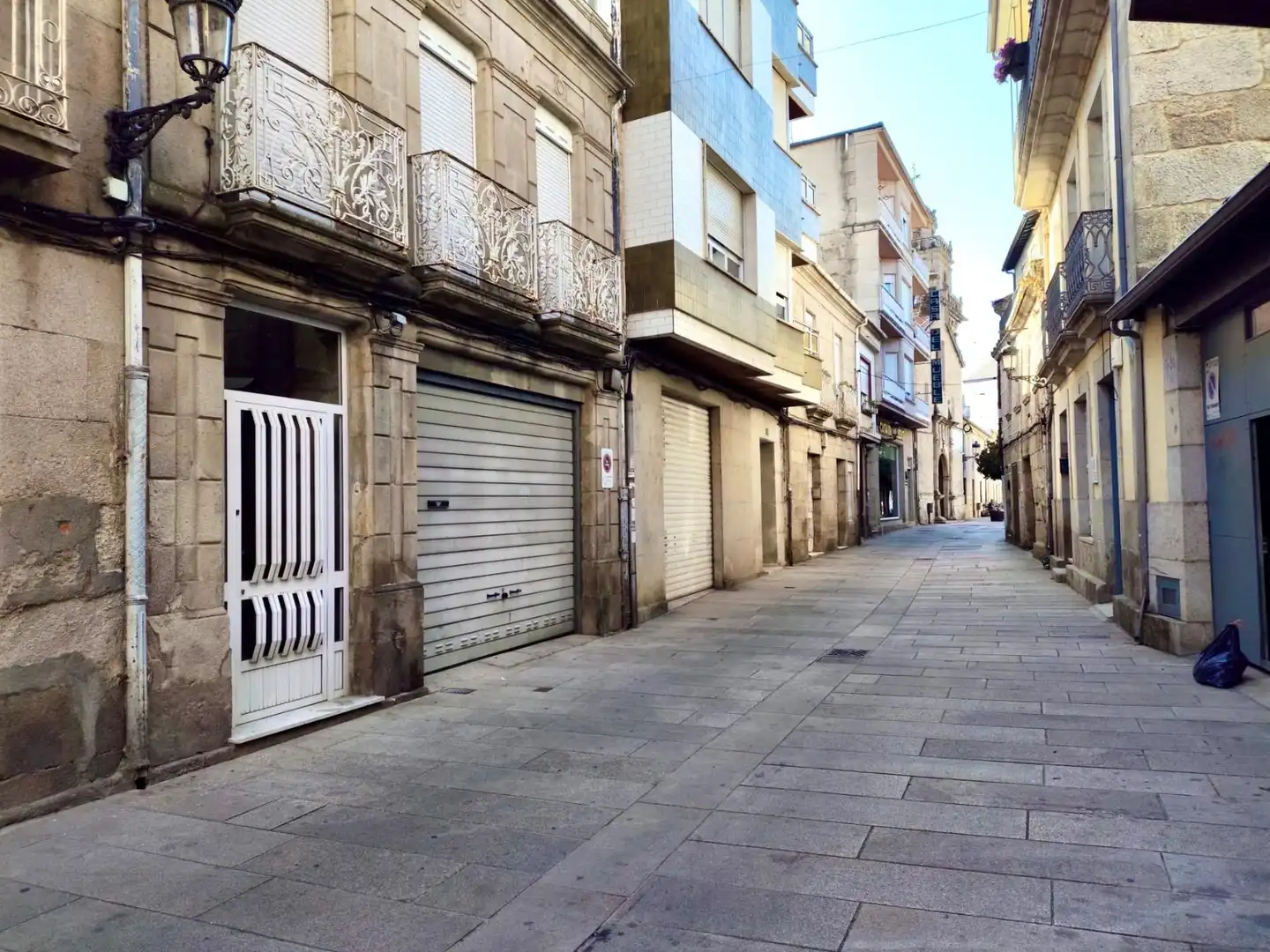 Vista exterior de Pis de lloguer en Verín amb Calefacció, Terrassa i Moblat