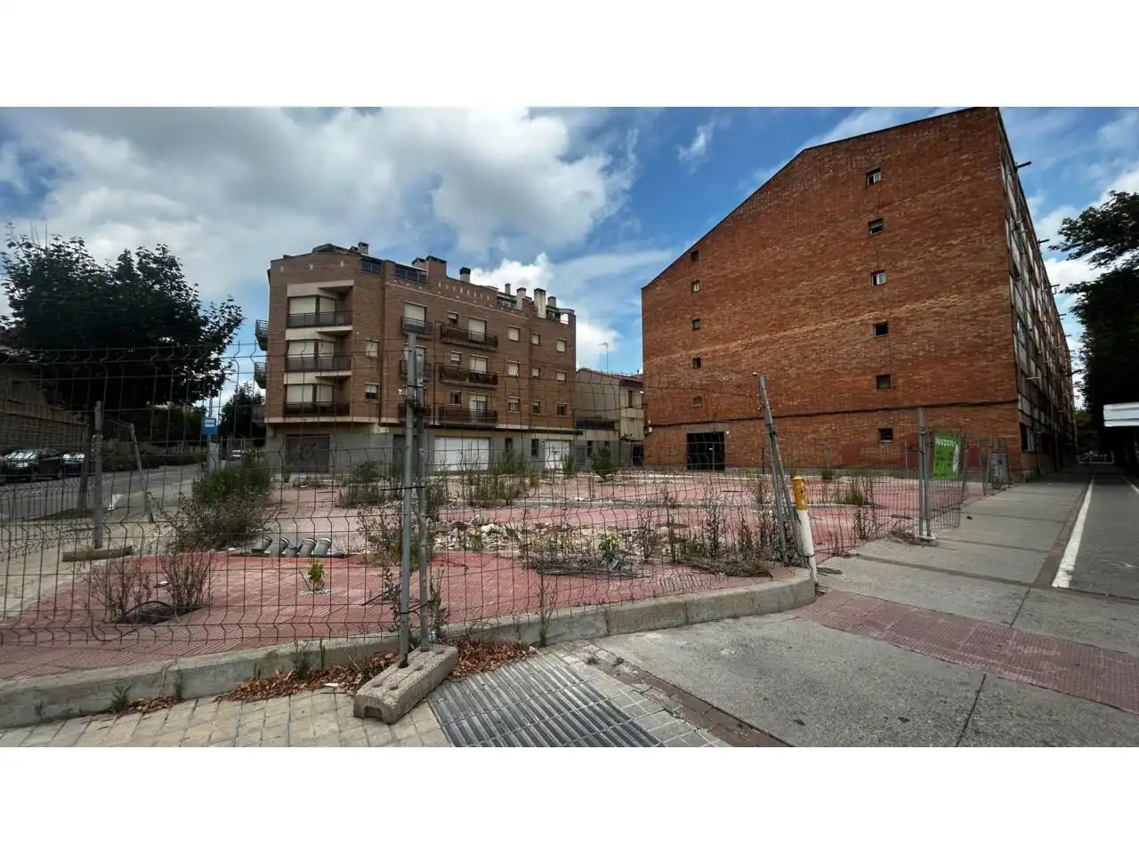 Flat for sale in Vic  with Air Conditioner, Heating and Terrace
