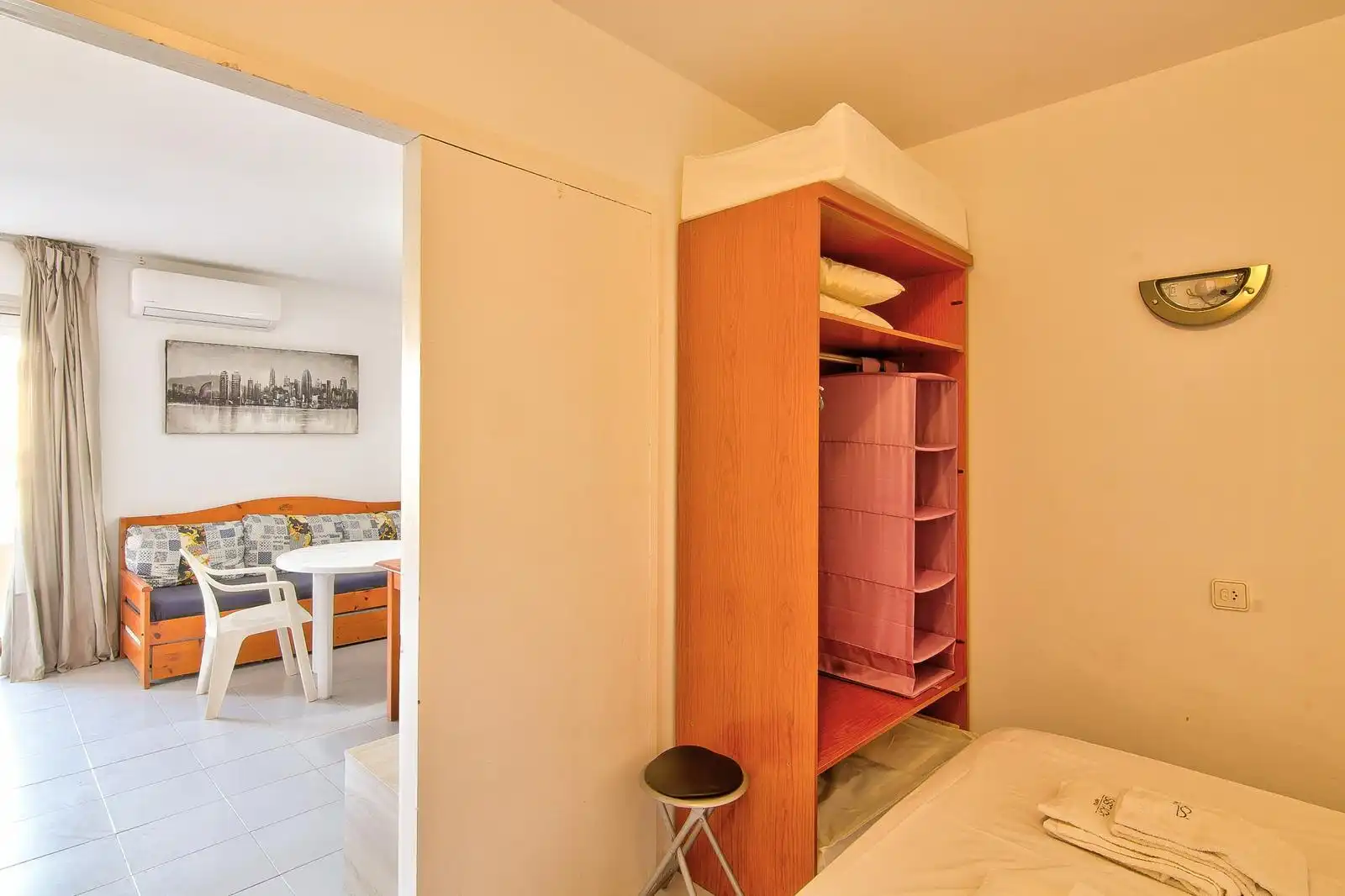 Bedroom of Apartments for sale in Els Griells