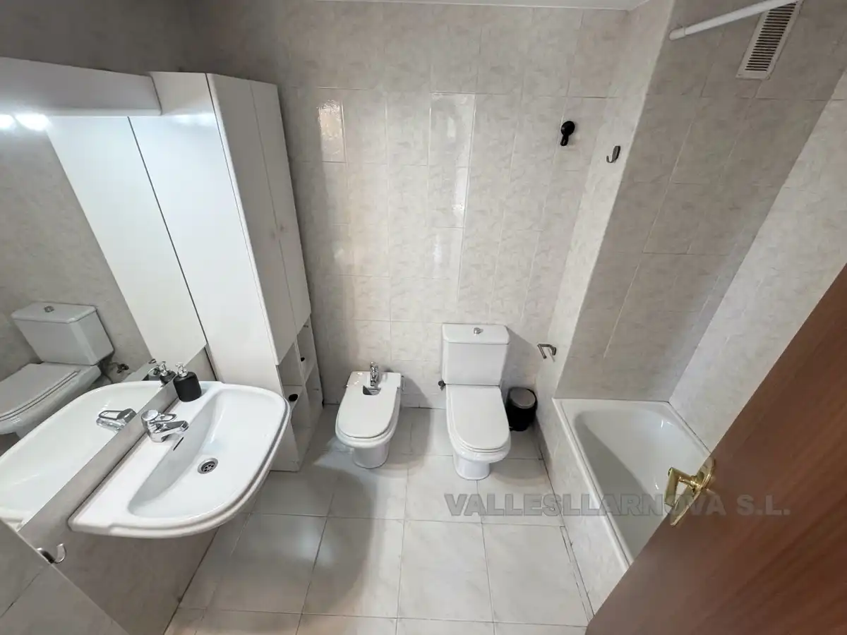 Badezimmer von Wohnung zum Verkauf in Mollet del Vallès mit Heizung und Balkon
