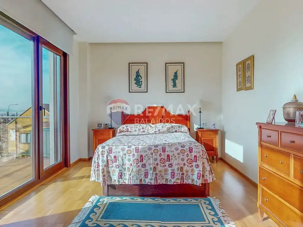 Bedroom of Houses for sale in Vigo   with Heating, Private garden and Parquet flooring