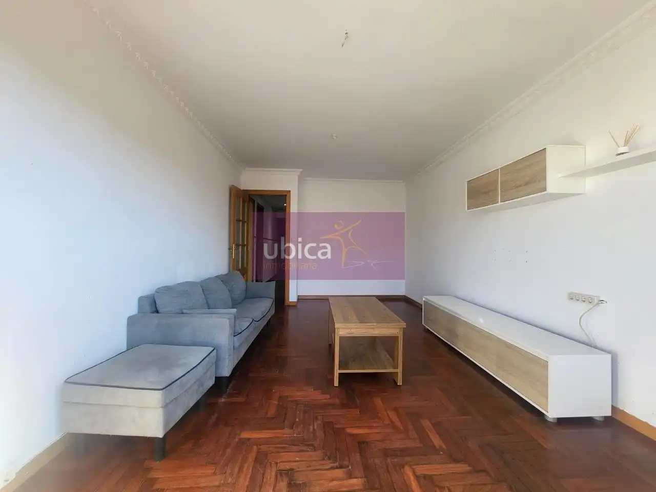 Sala d'estar de Pis en venda en Ponteareas amb Calefacció, Parquet i Terrassa