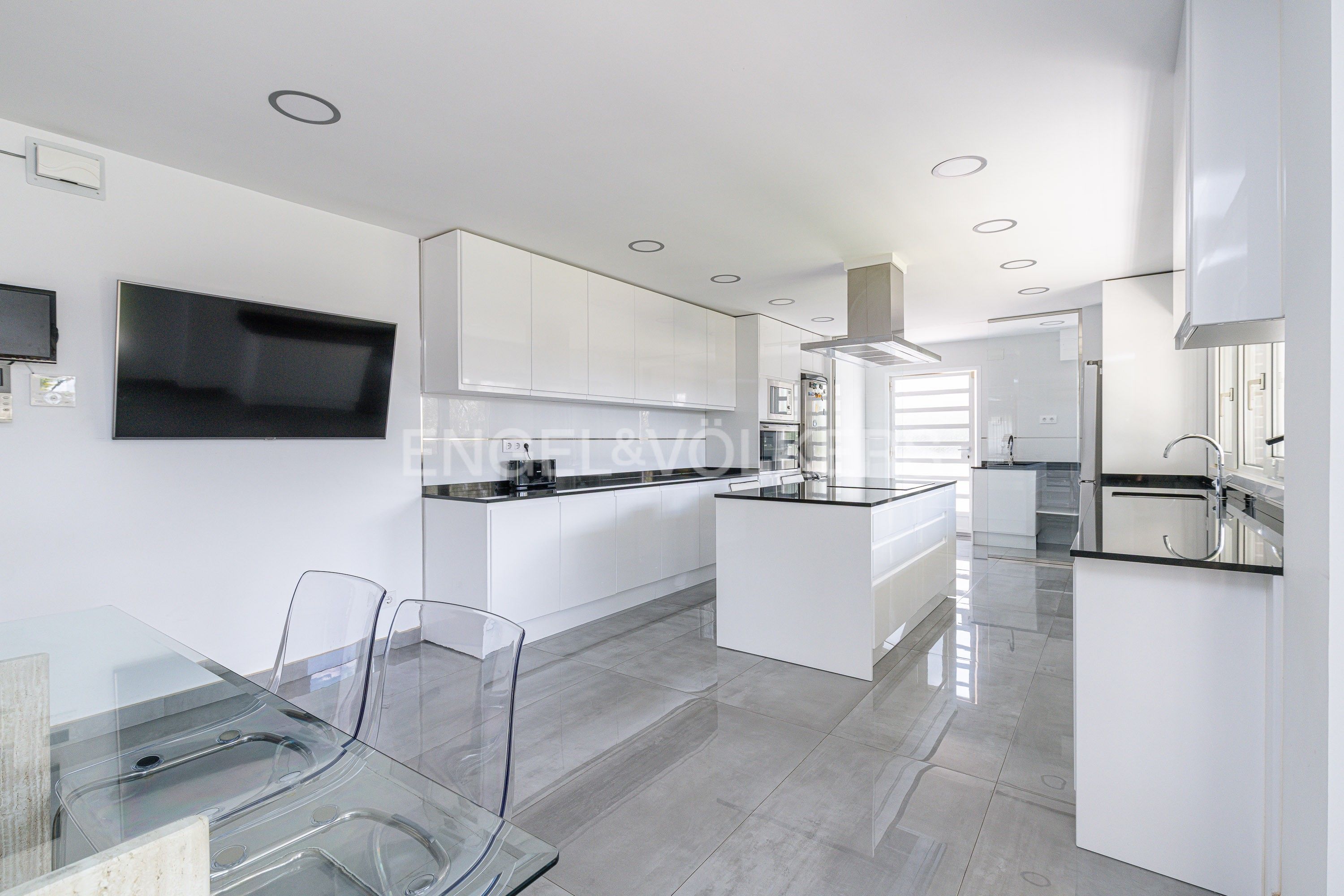 Kitchen of House or chalet for sale in Boadilla del Monte  with Heating, Private garden and Parquet flooring