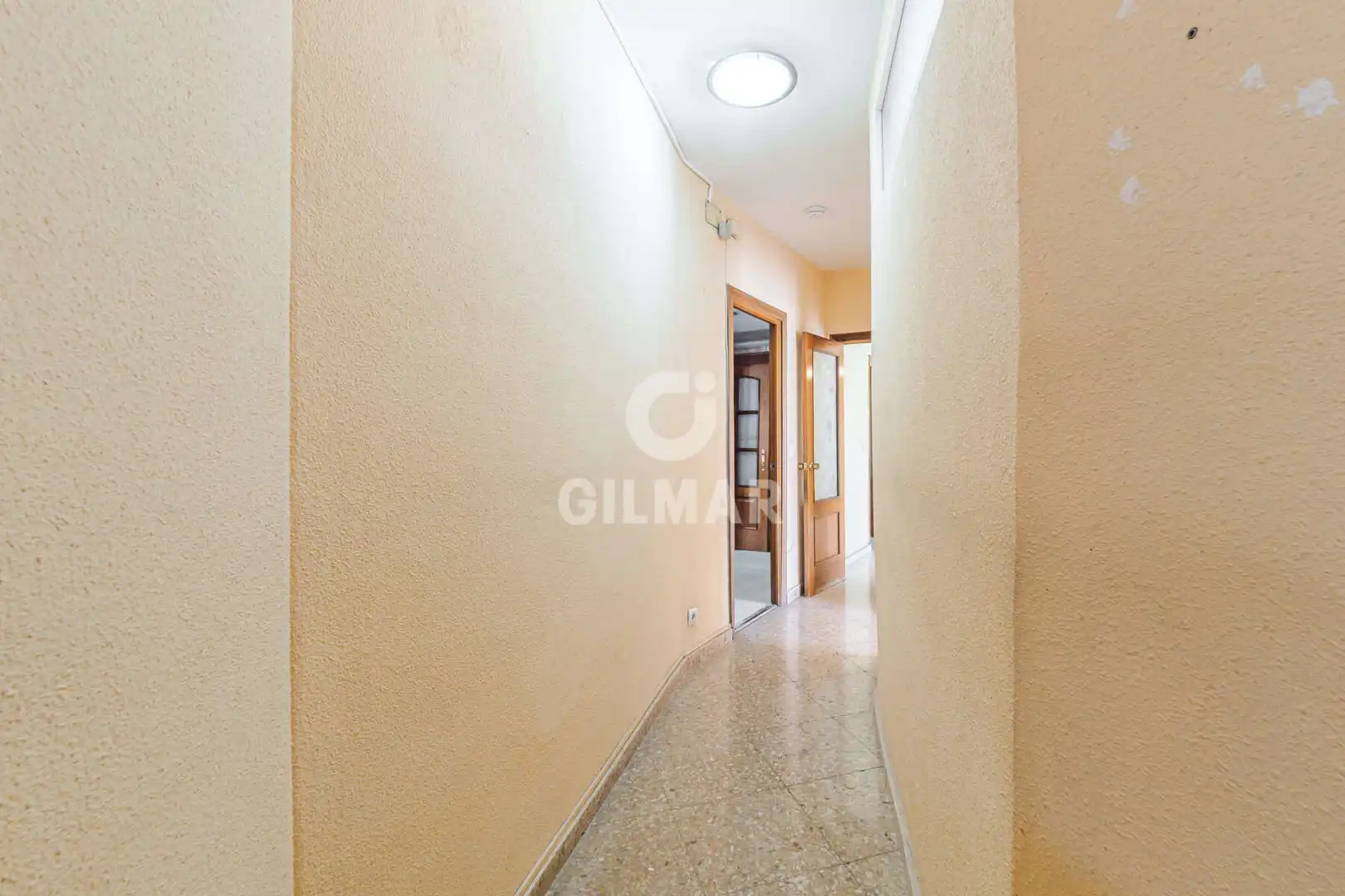 Piso en venta en Sevilla con Calefacción y Jardín privado