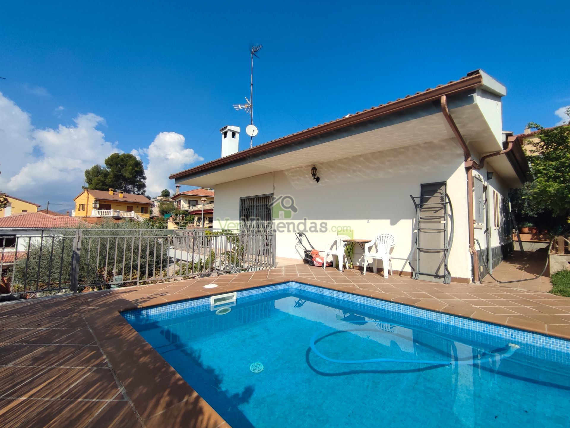 Swimming pool of House or chalet for sale in Abrera  with Air Conditioner, Heating and Private garden
