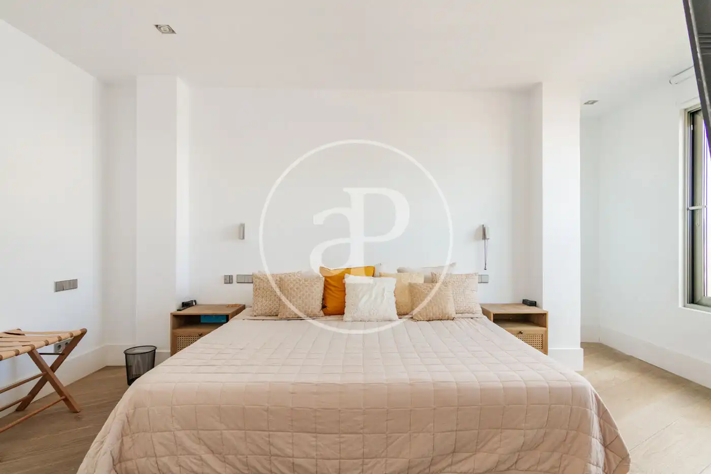 Habitación de Ático en venta en Madrid con Aire acondicionado, Calefacción y Jardín privado