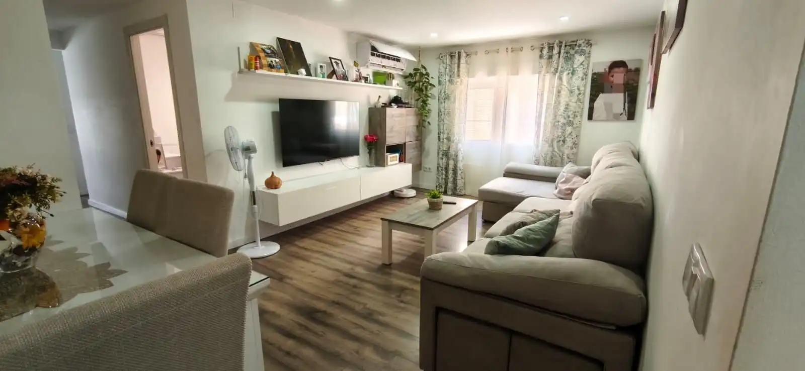 Sala de estar de Piso en venta en Castilleja de la Cuesta con Trastero