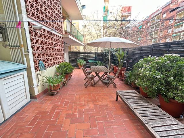 Piso en Venta en Gran Via de les Corts Catalanes en La Font de la Guatlla