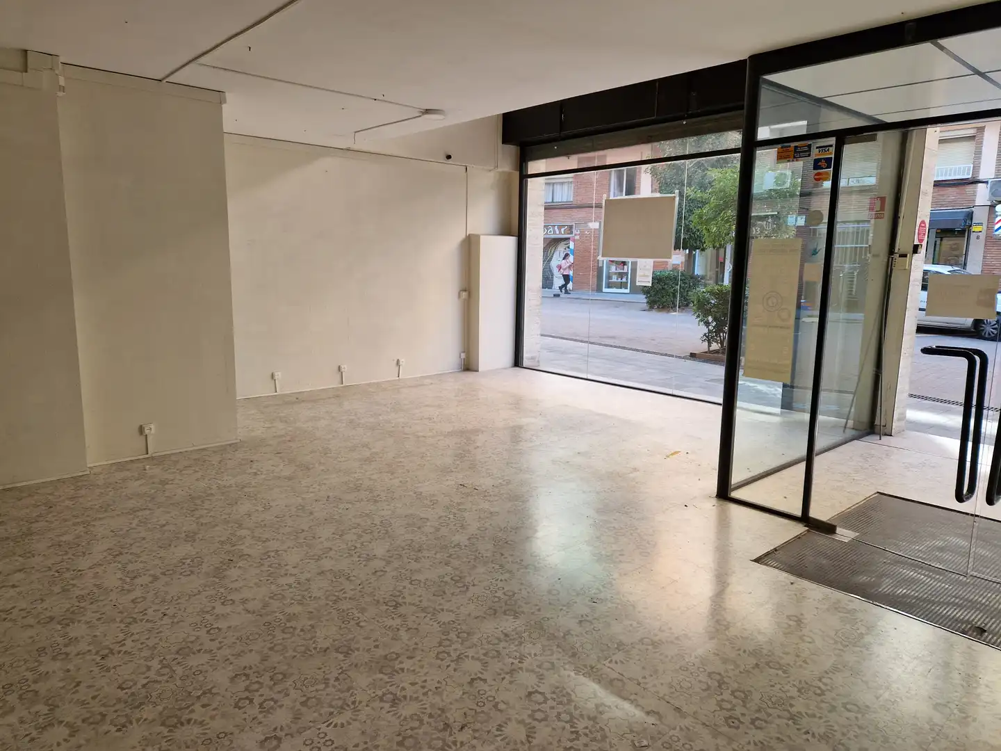 Gewerbefläche zur Miete in Carrer de l'Estatut 7, imagen 2
