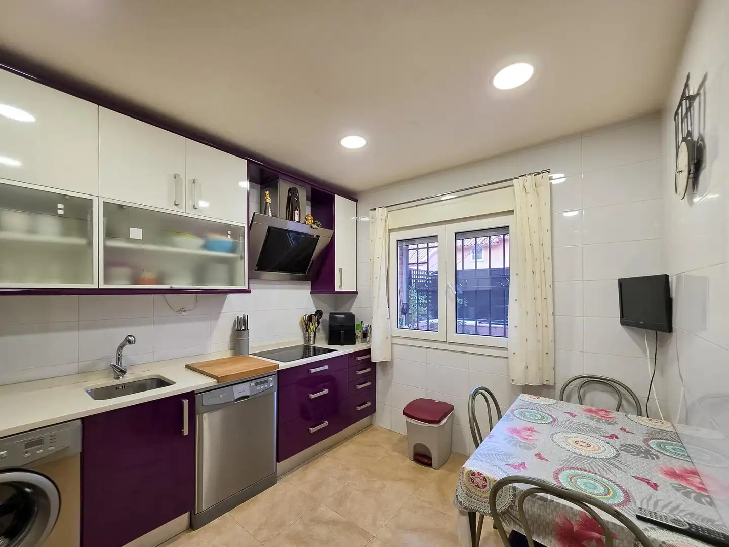 Kitchen of Detached homes for sale in Carranque, Toledo
