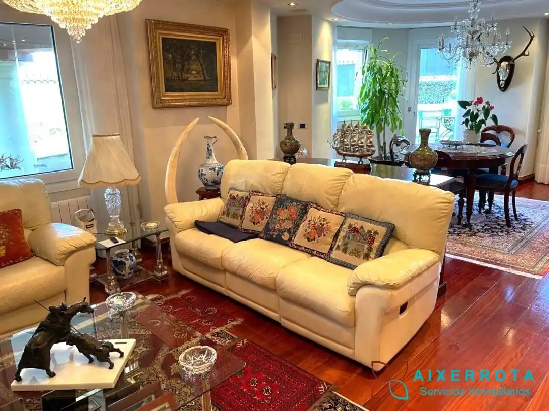 Living room of Flat for sale in Getxo   with Heating, Private garden and Terrace