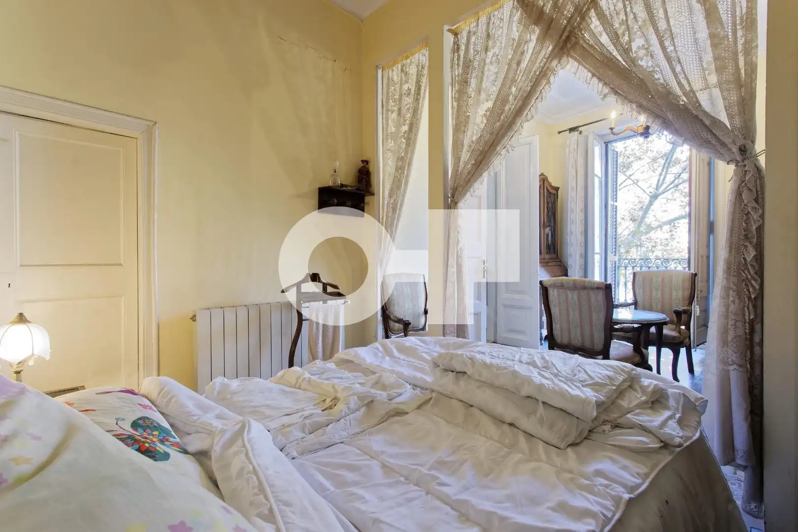 Dormitori de Apartament en venda en Barcelona amb Terrassa, Moblat i Balcó
