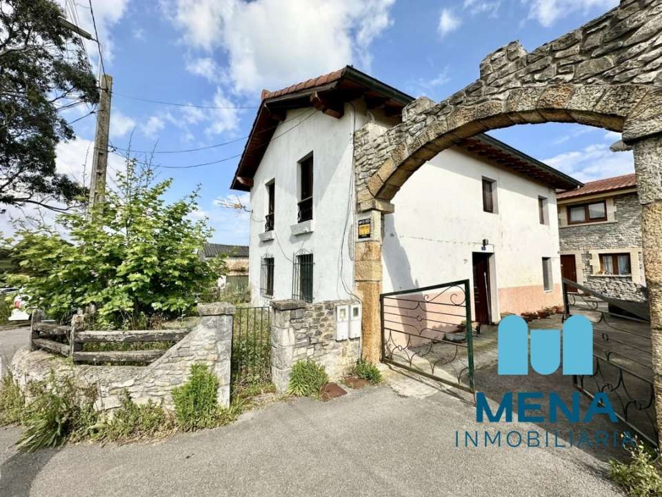 Exterior view of House or chalet for sale in Bareyo  with Private garden