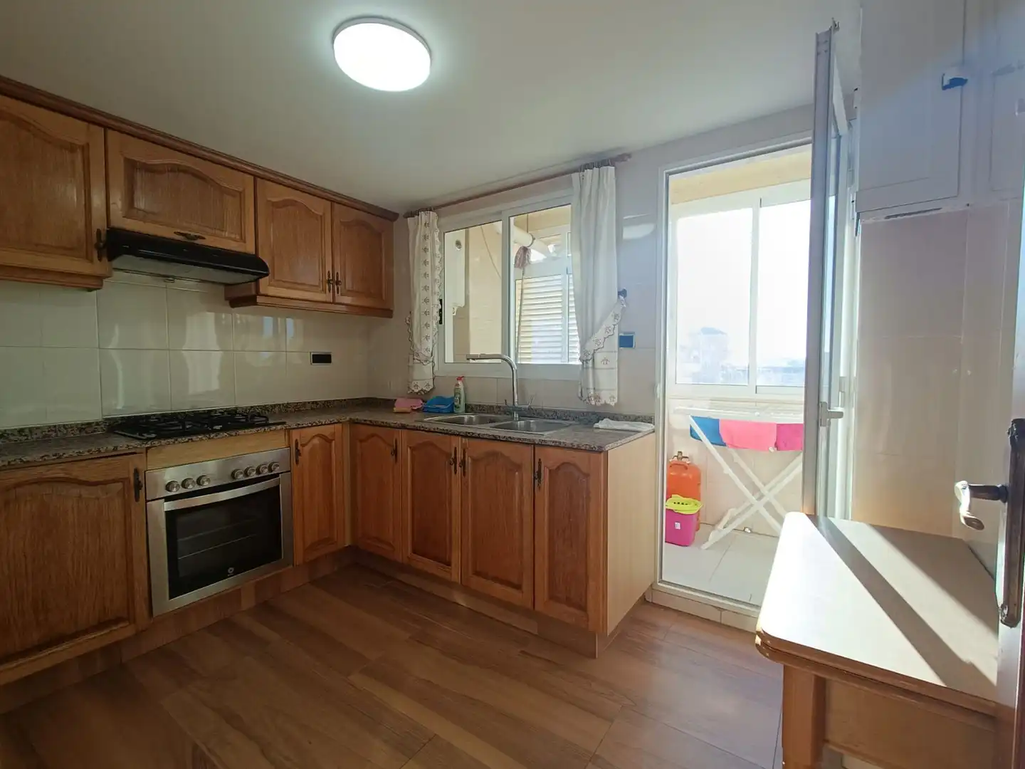Cocina de Piso de alquiler en Sueca con Amueblado y Piscina comunitaria