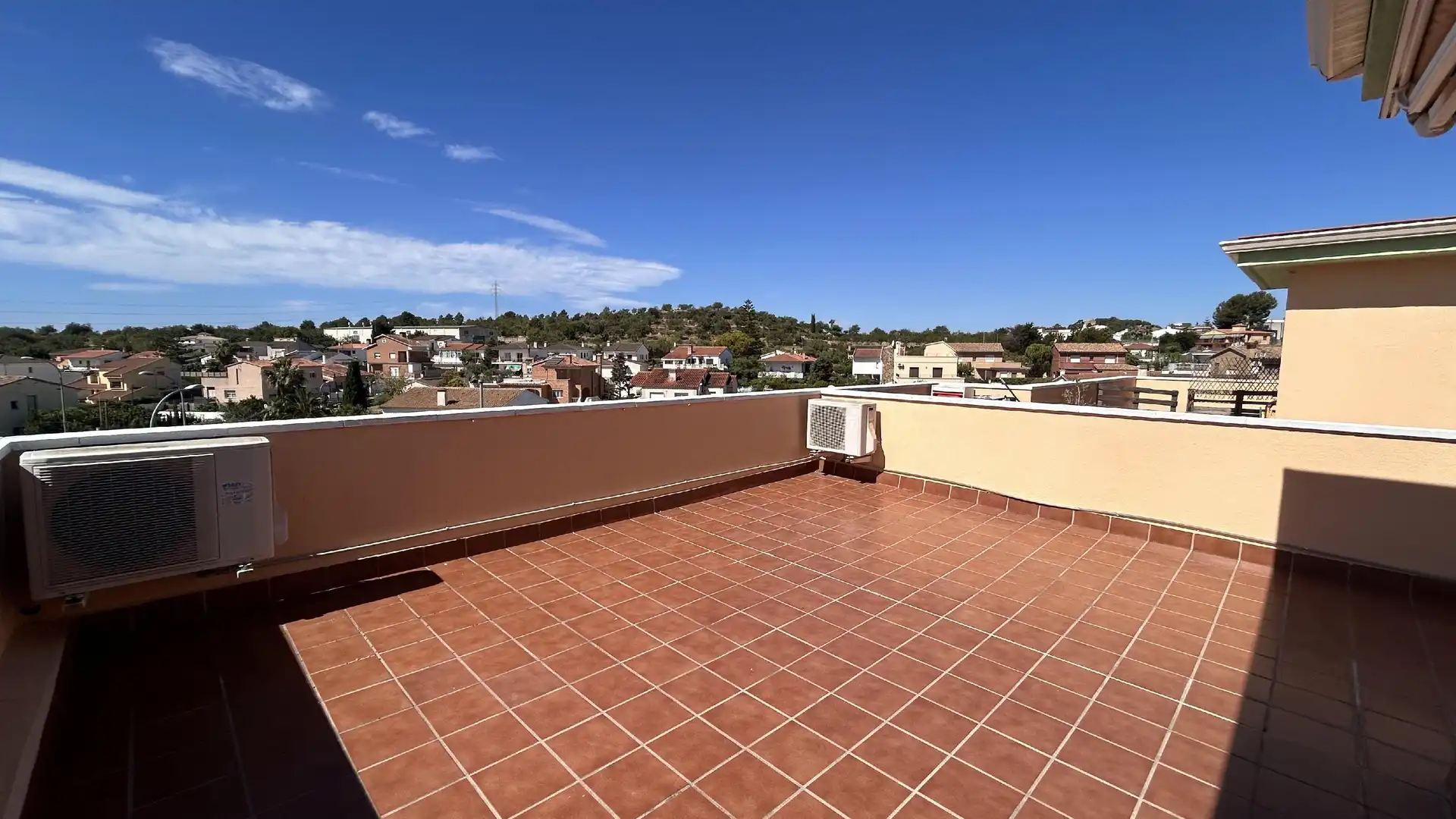 Terrassa de Àtic en venda en La Pobla de Montornès   amb Aire condicionat, Calefacció i Jardí privat
