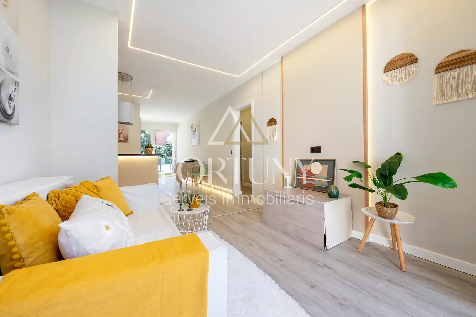 Wohnzimmer von Wohnung zum Verkauf in Salou mit Balkon