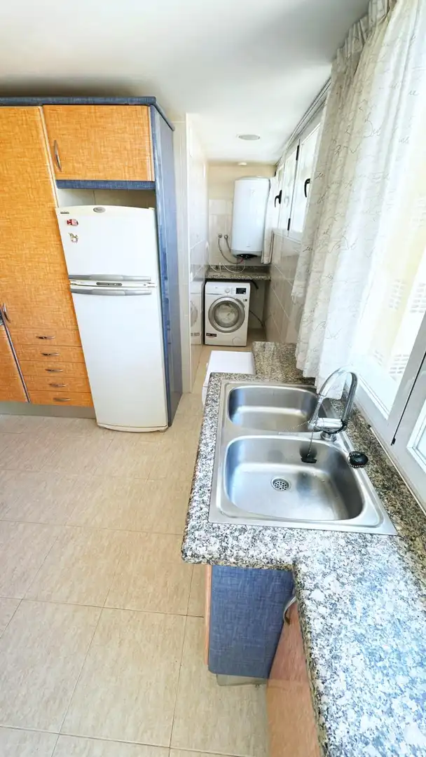 Cocina de Apartamento en venta en Gandia con Amueblado, Balcón y Piscina comunitaria