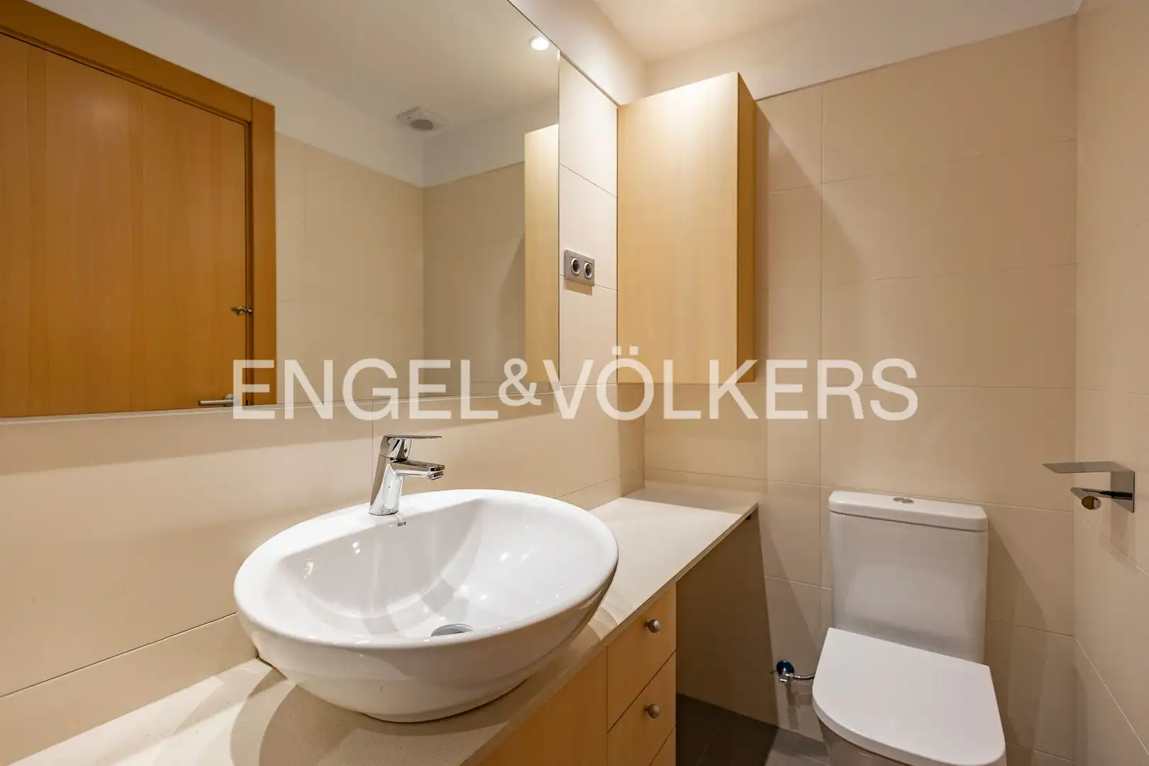 Bathroom of Apartments for sale in Sant Cugat del Vallès  with Air Conditioner, Heating and Private garden