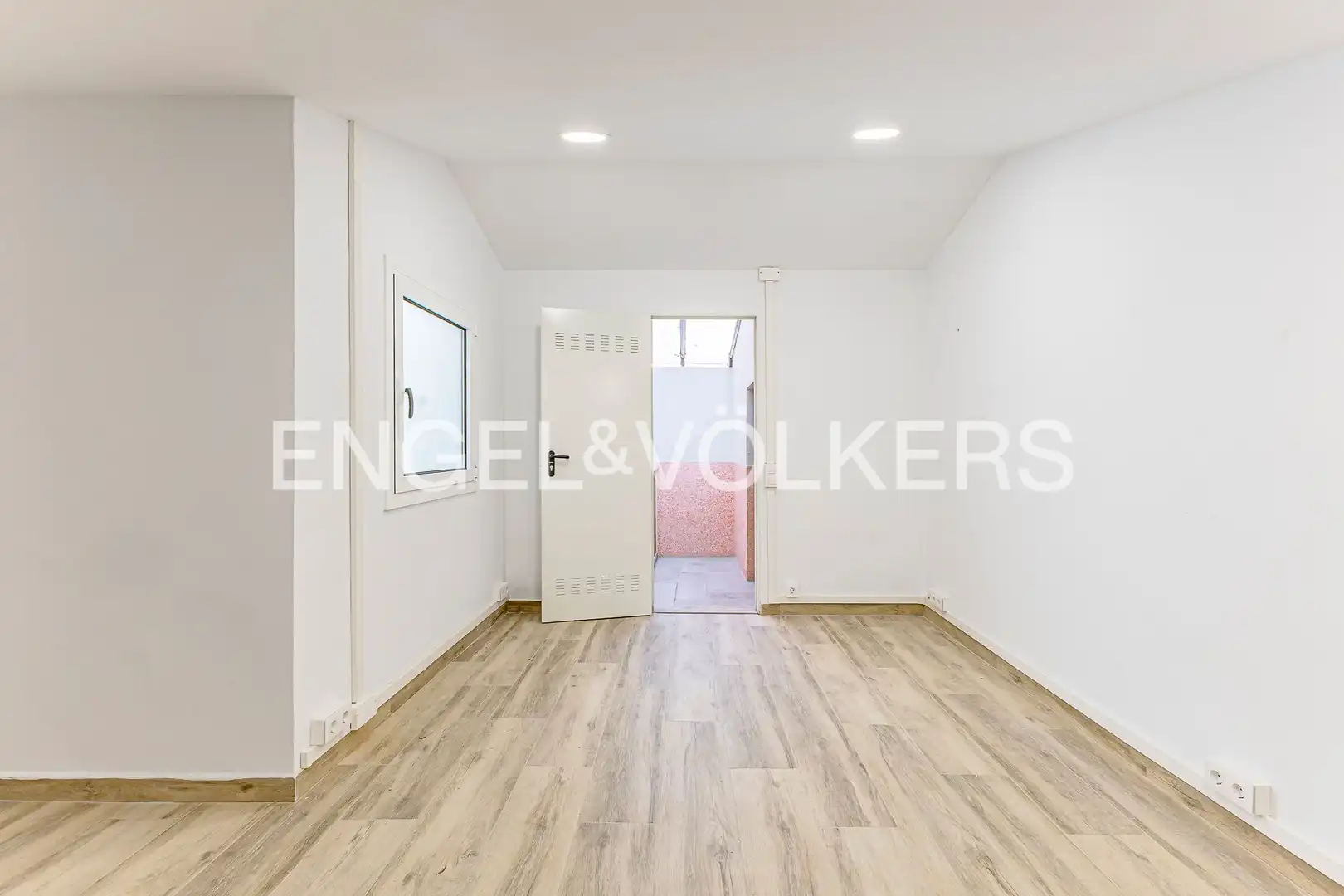 Piso en venta en Barcelona con Aire acondicionado, Calefacción y Terraza