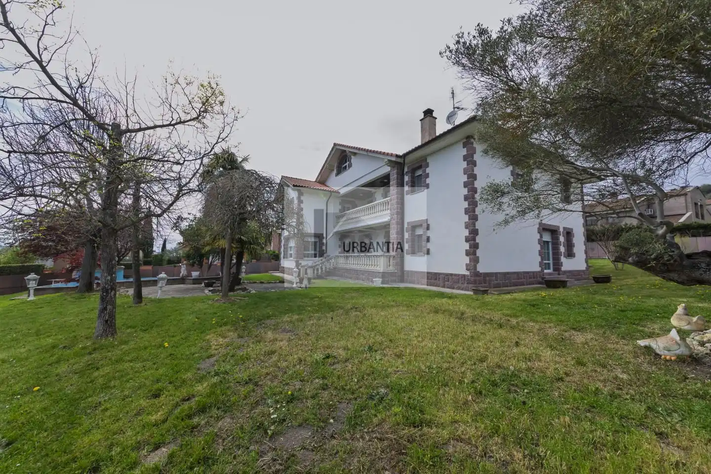 Vista exterior de Casa o chalet en venta en Berrioplano / Berriobeiti con Aire acondicionado, Calefacción y Jardín privado