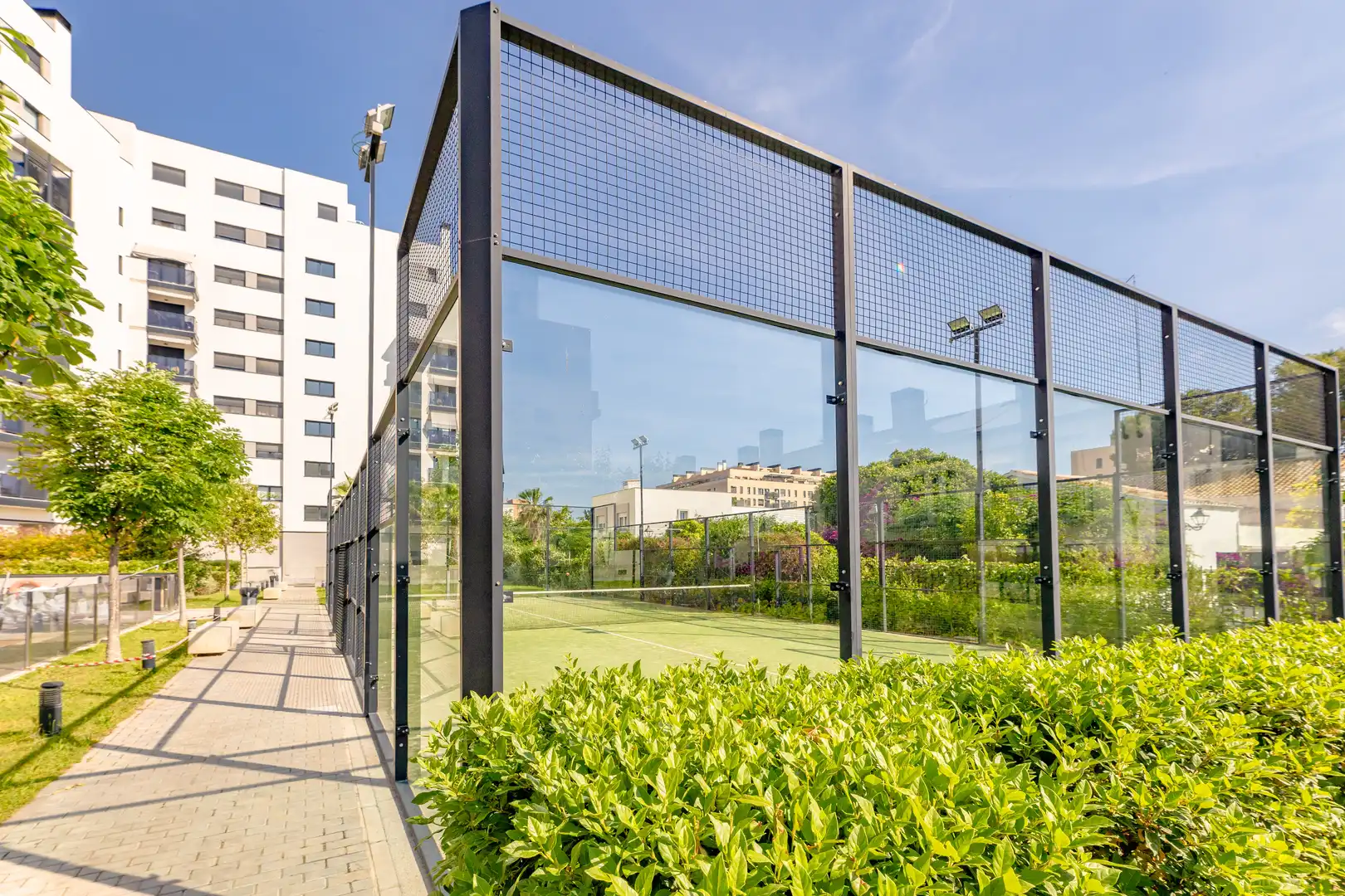 Vista exterior de Piso en venta en Valencia con Trastero, Piscina y Balcón