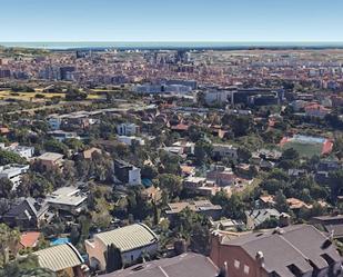 Vista exterior de Residencial en venda en Esplugues de Llobregat