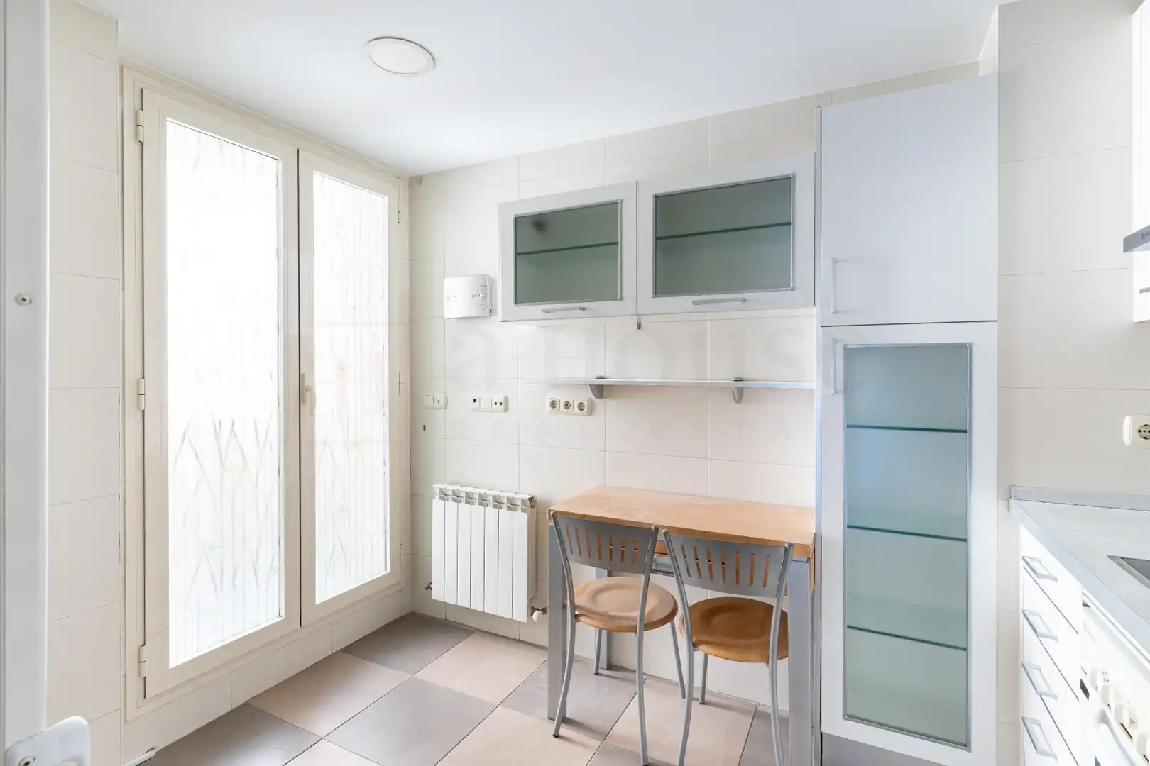 Küche von Wohnung zum Verkauf in Madrid mit Klimaanlage, Heizung und Privatgarten