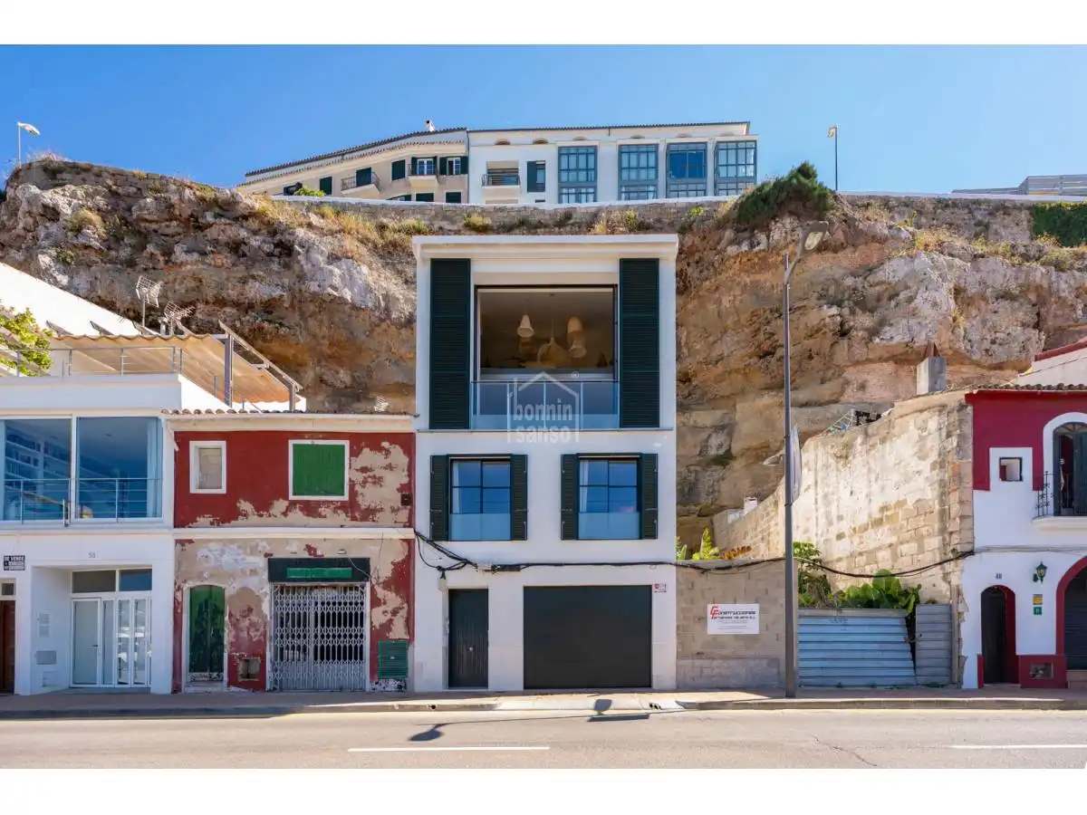 Vista exterior de Apartament en venda en Maó - Mahón amb Calefacció, Terrassa i Piscina