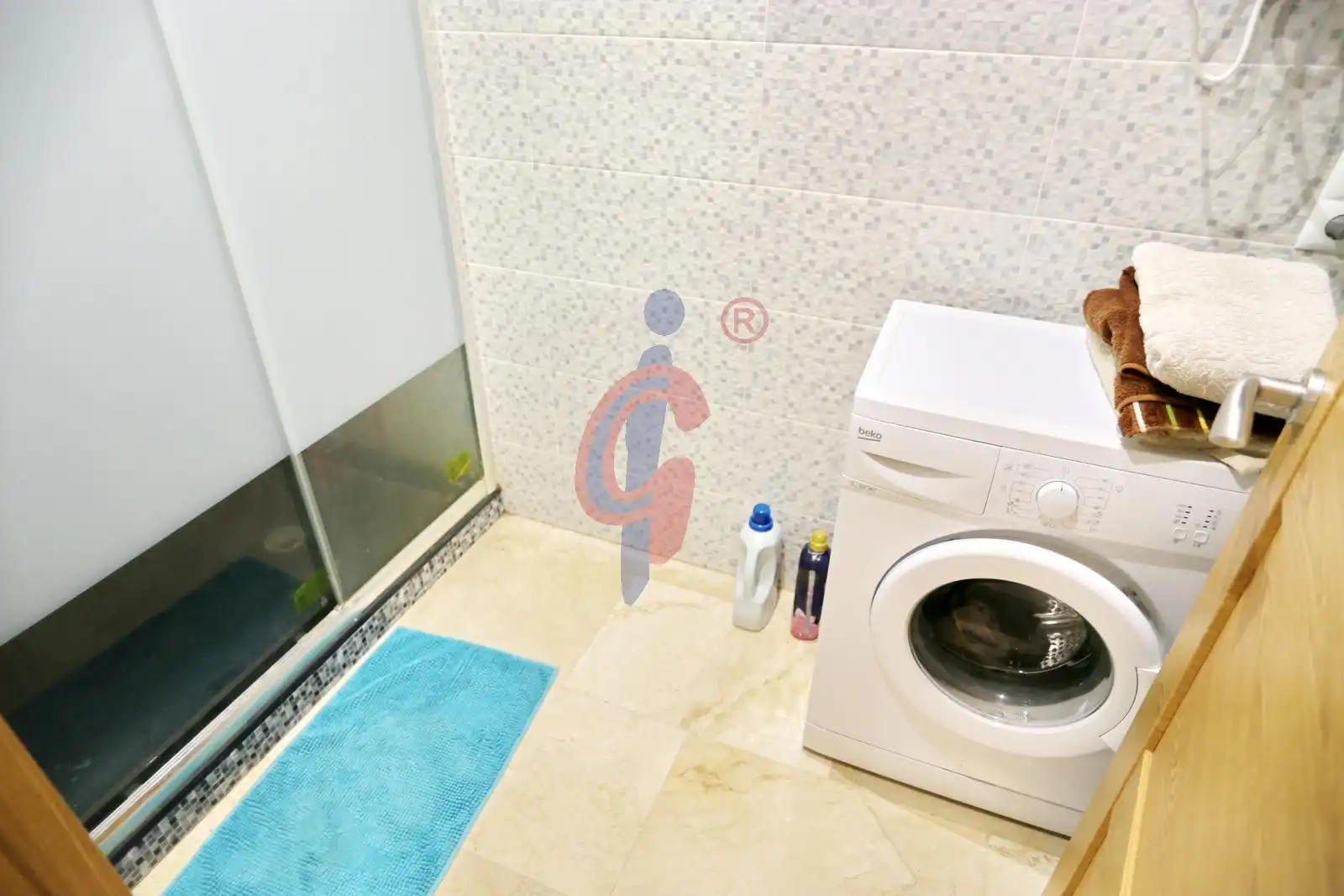 Badezimmer von Fabrikhallen zum Verkauf in Daya Nueva