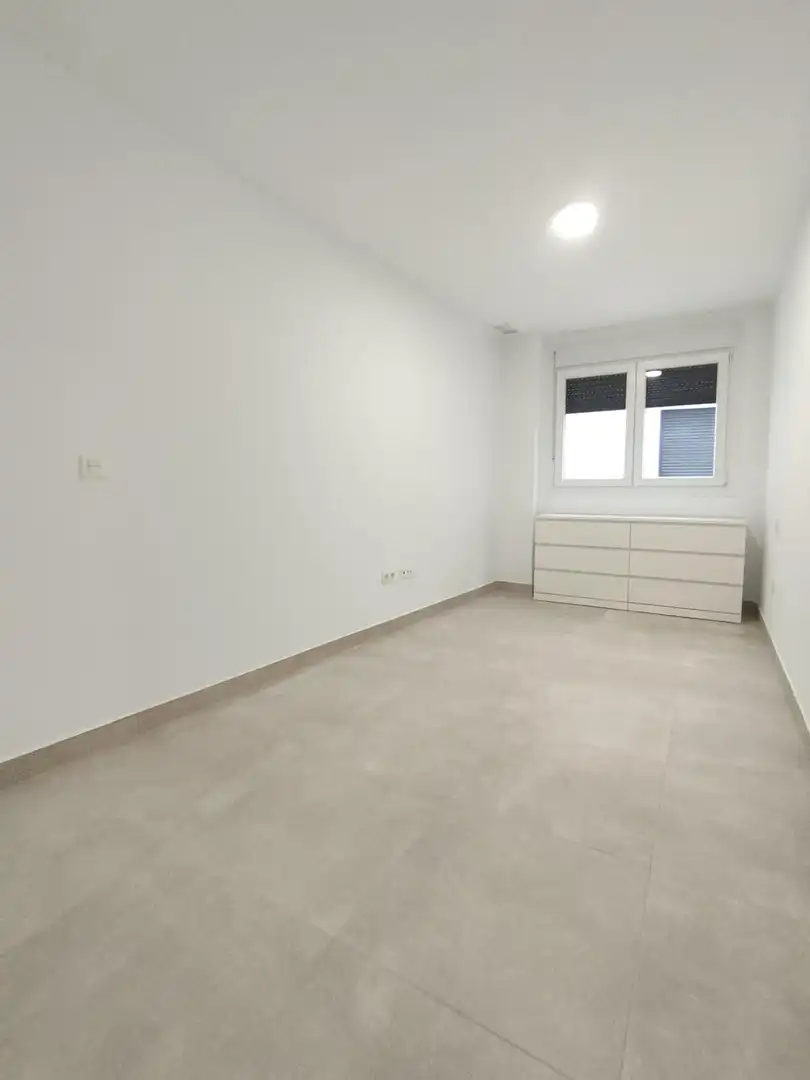 Piso de alquiler en Avenida de Juan Carlos I, Santo Angel