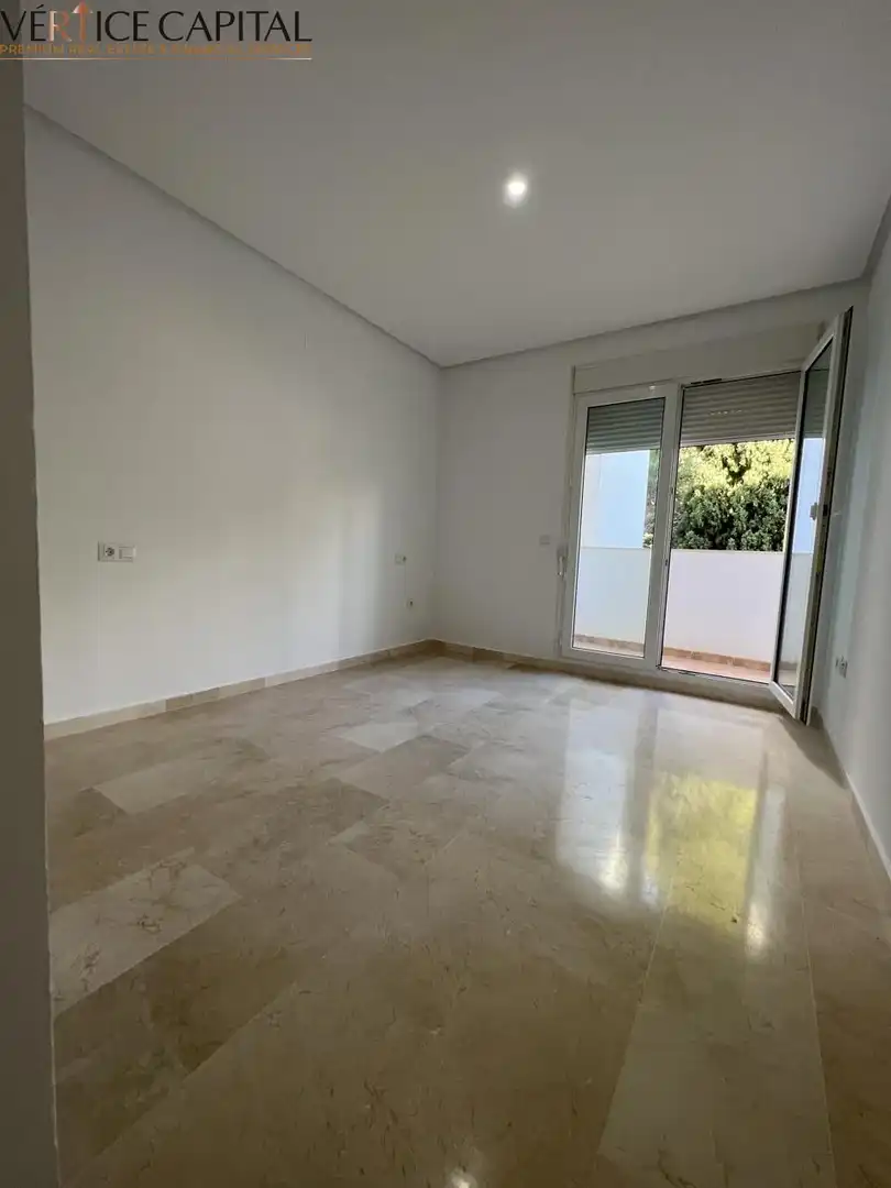 Habitación de Piso en venta en Benalmádena con Aire acondicionado, Terraza y Alarma