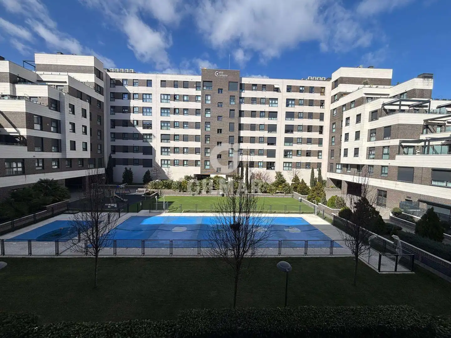 Exterior view of Flat for sale in Madrid  with Heating, Private garden and Storage room