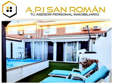 Adossat amb piscina en venda a Calle Pintor Zurbaran