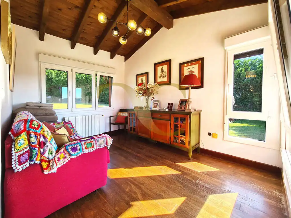 Sala de estar de Casa o chalet en venta en Villaviciosa con Calefacción, Jardín privado y Terraza